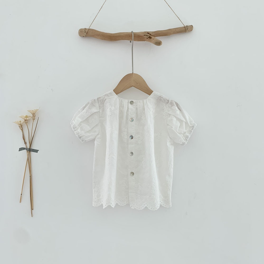 Girls Square Neck Puff Sleeve Lace Back-Buttoned Blouses