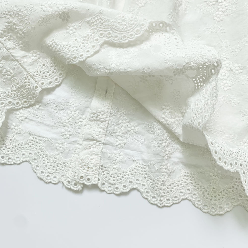 Girls Square Neck Puff Sleeve Lace Back-Buttoned Blouses